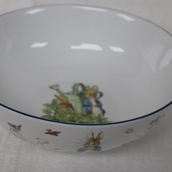 BEATRIX POTTER PETER BUNNY RABBIT EASTER ROUND SERVING BOWL - NEW - Picture 7 of 7